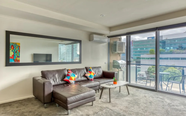 South Melbourne 2 Bed Parking