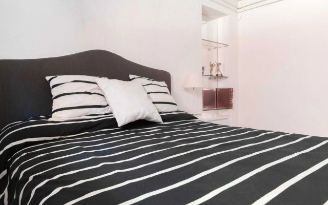M (AXIII83) Apartamento con jardín Hispanoamérica