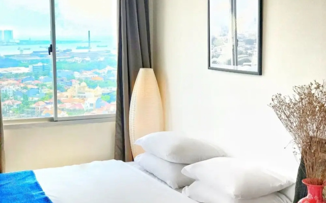 Marina Mediterania Ancol by Andrew
