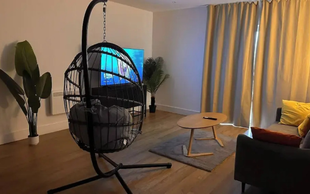Charming Cozy One-bedroom Apartment