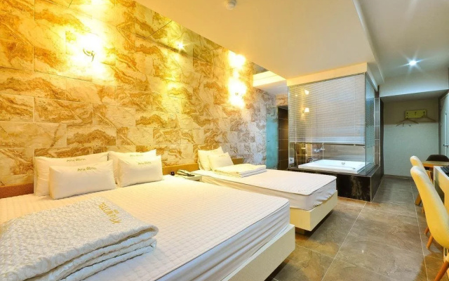 Aria Motel