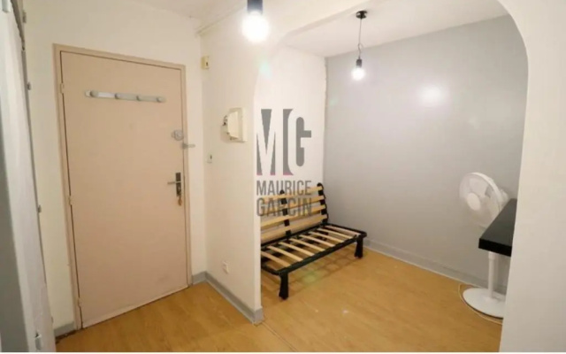 Avignon / Grand studio de 37m2 + terasse ceinture verte