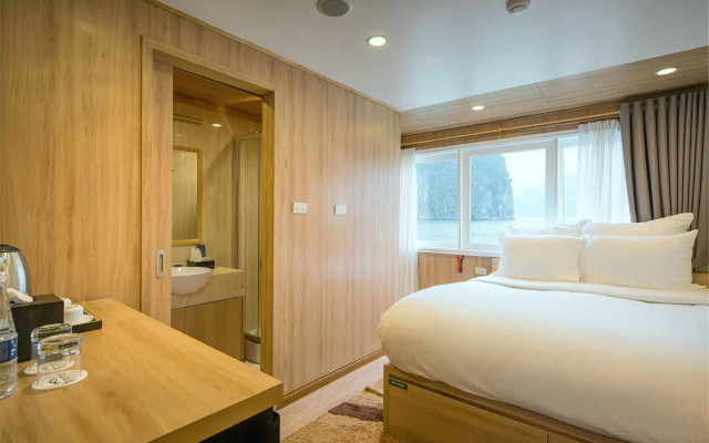 La Vela Premium Cruise - Managed by Paradise Cruises