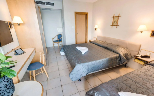 Sliema Chalet Hotel