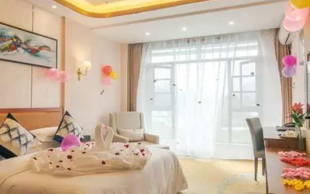 Champs Hotel