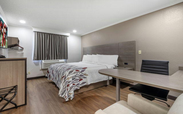 Super 8 By Wyndham Suffolk Tidewater