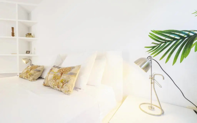 Cubo's Beach House Comfy Sun