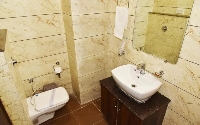 Goroomgo Hollywood Heights Amritsar