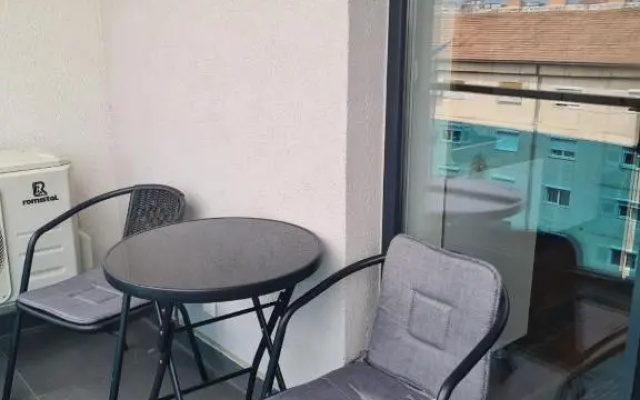 Christopher Apartment