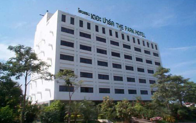 Отель The Park Pattaya Паттайя вид на фасад