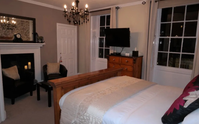 White Linen Whitby, Room Only
