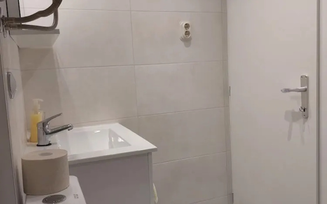 Homey 1-BR Apt