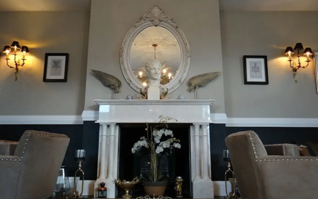 Plas Maenan Country House
