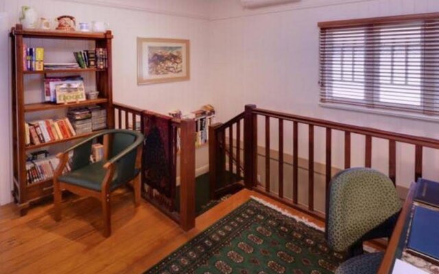 Fern Cottage Bed & Breakfast in Brisbane, Australia from 297$, photos, reviews - zenhotels.com hotel interior