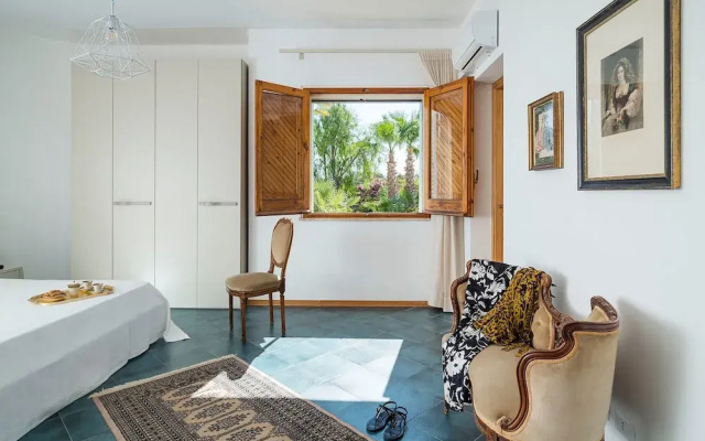 Villa in Trapani With Private Pool & Near Sea
