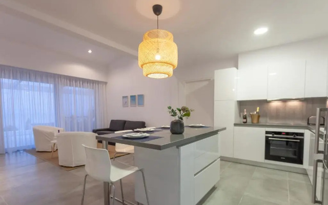 Luxury Sunrise White Villa