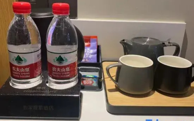 Homeinn Selected Hotel (Beijing Zhongguancun Suzhou Bridge Subway Station)