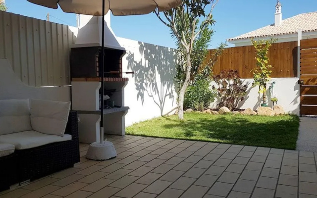 Magnific Studio with a cozy garden