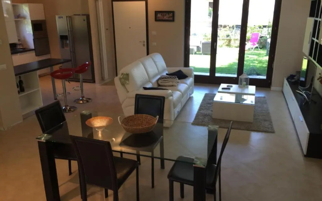 Luxury Villa Park