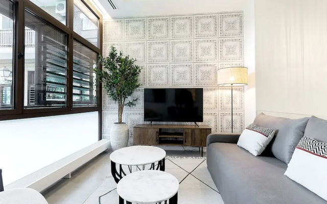 Modern 2 BD Duplex in Front of Atocha Train Station Atocha II