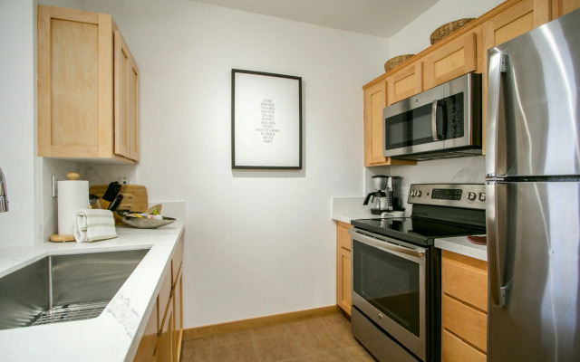 Sunstone #109 Condo