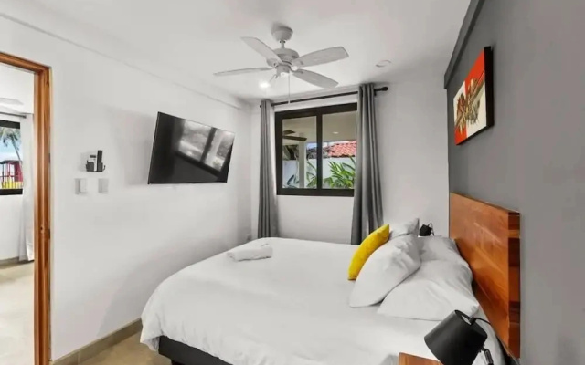 Macaw Beachfront Retreat