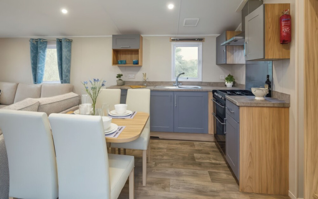 Marton Mere Holiday Village - Holiday Accommodation 17890