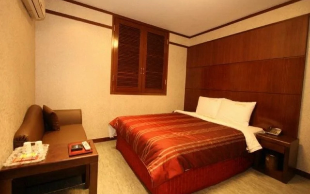Bluehill Hotel