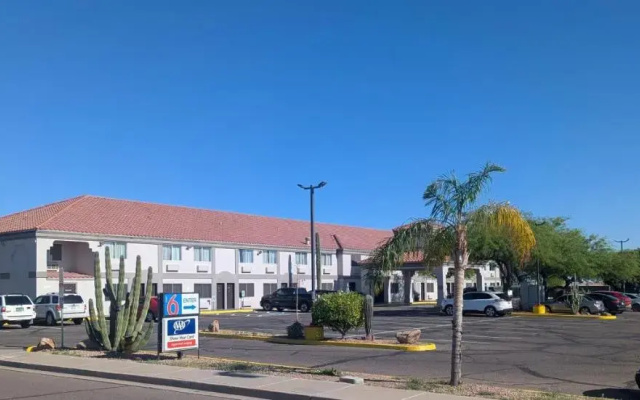 Superstition Inn and Suites