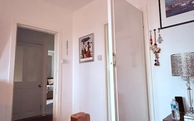 Apartment Sleeps 2 With Parking