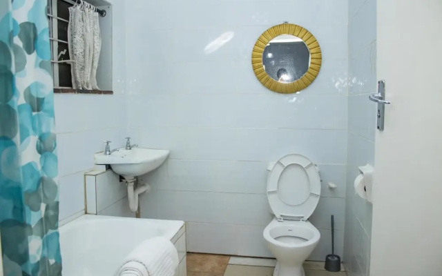 Centrally Located 1 Bedroom Apartment - 2361