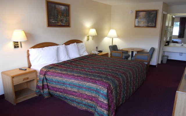 Americas Best Value Inn- Helen
