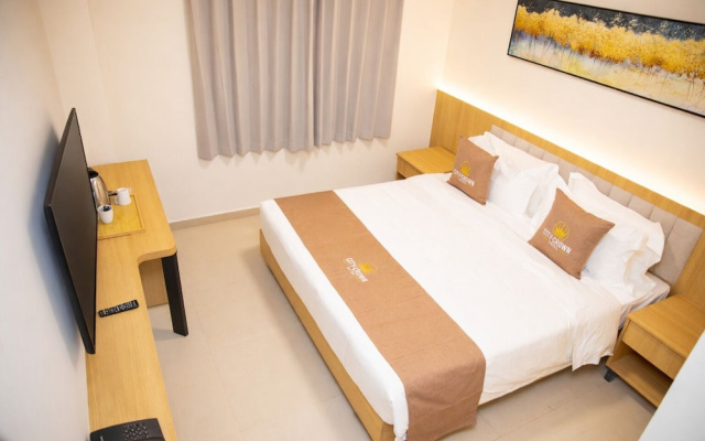 City Crown Hotel