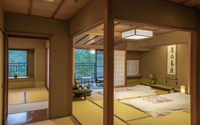 Yamanaka Spa Hanatsubaki