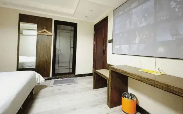 Fengji Hotel (Nanjing Jiangning University Town)(风季酒店（南京江宁大学城店）)