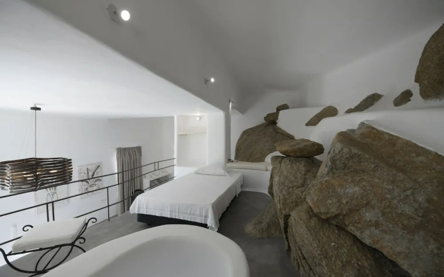 Mykonos Teatro Suites and Villa