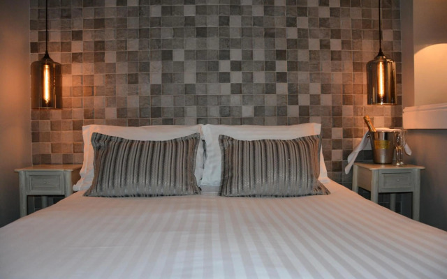 Lakes Hotel and Spa