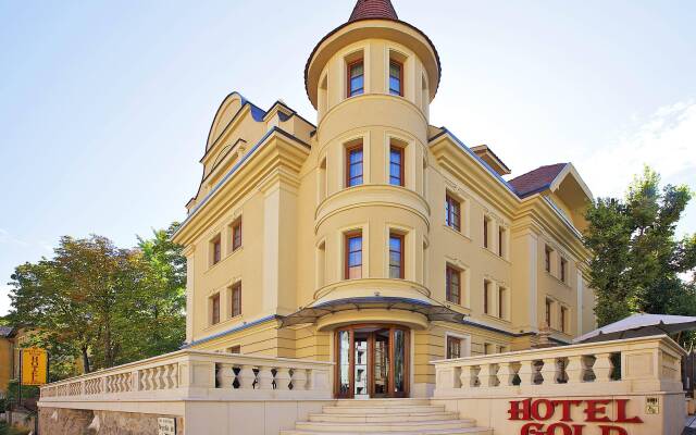 Gold Hotel Budapest вид на фасад