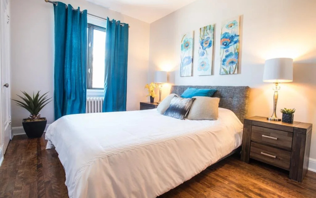 MTLVacationrentals-The MTLVR Kisses