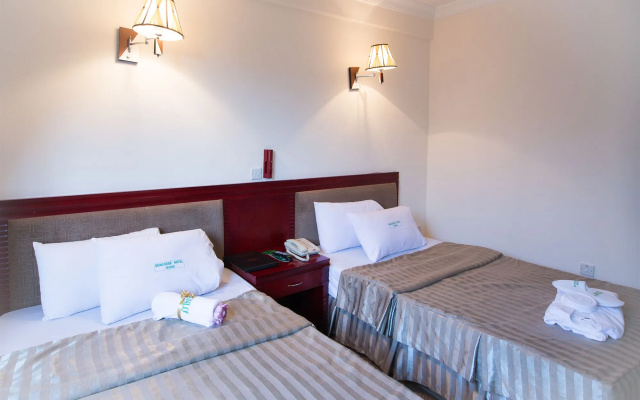 Sunlodge Hotel