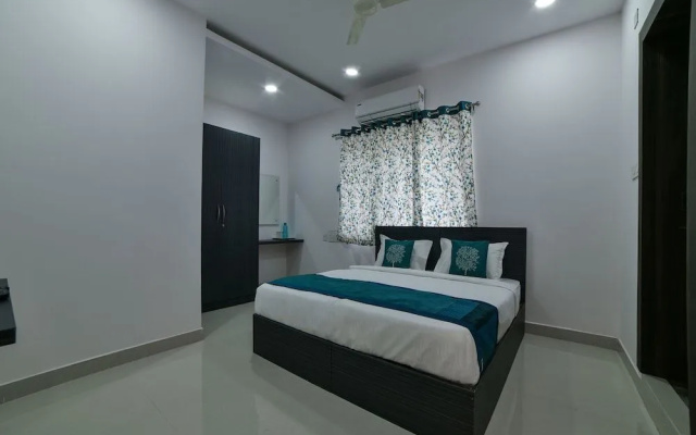 OYO 16432 Srirama Hotels, Khazaguda