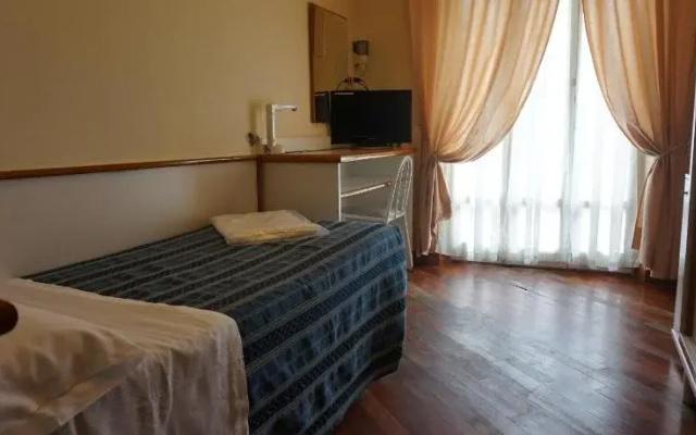Hotel Tritone