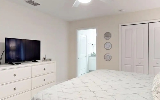 3083 Awesome 4BD Fantastic Club House
