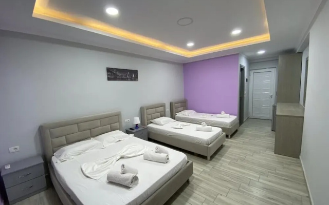 Karos Hotel Llaman