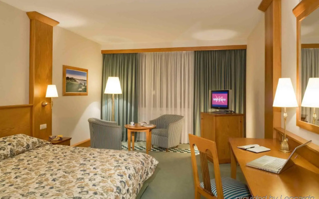 Hotel Mercure Luxembourg Kikuoka Golf & Spa