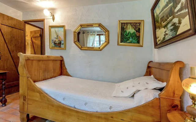 Holiday Home in Le Luc With Pool & Vineyards