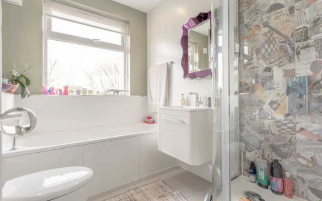 Spacious Property in Kensal Green