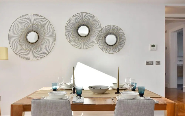 Amazing Mayfair 2 Bedroom Air Conditioned Wifi