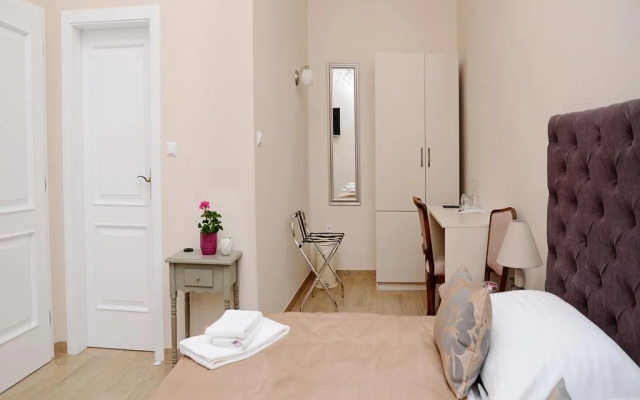 Flowers Premium Apartments & Rooms