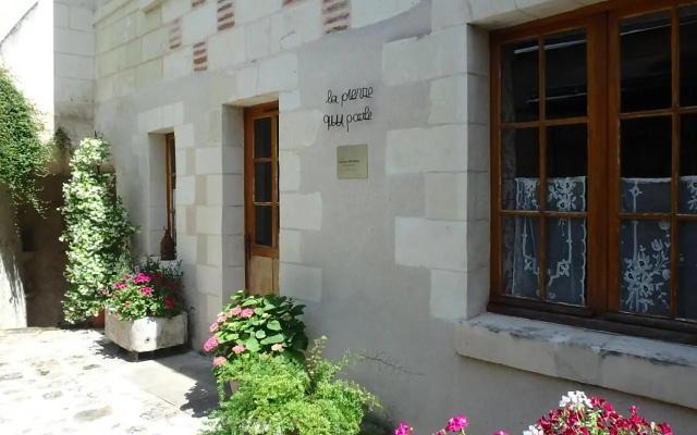 La Pierre qui Parle